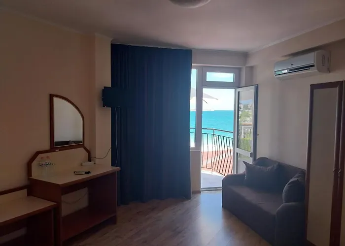 Aura Family 2* Равда